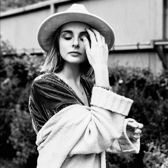 Meet your Posher, Amanda - Picture 7 of 7